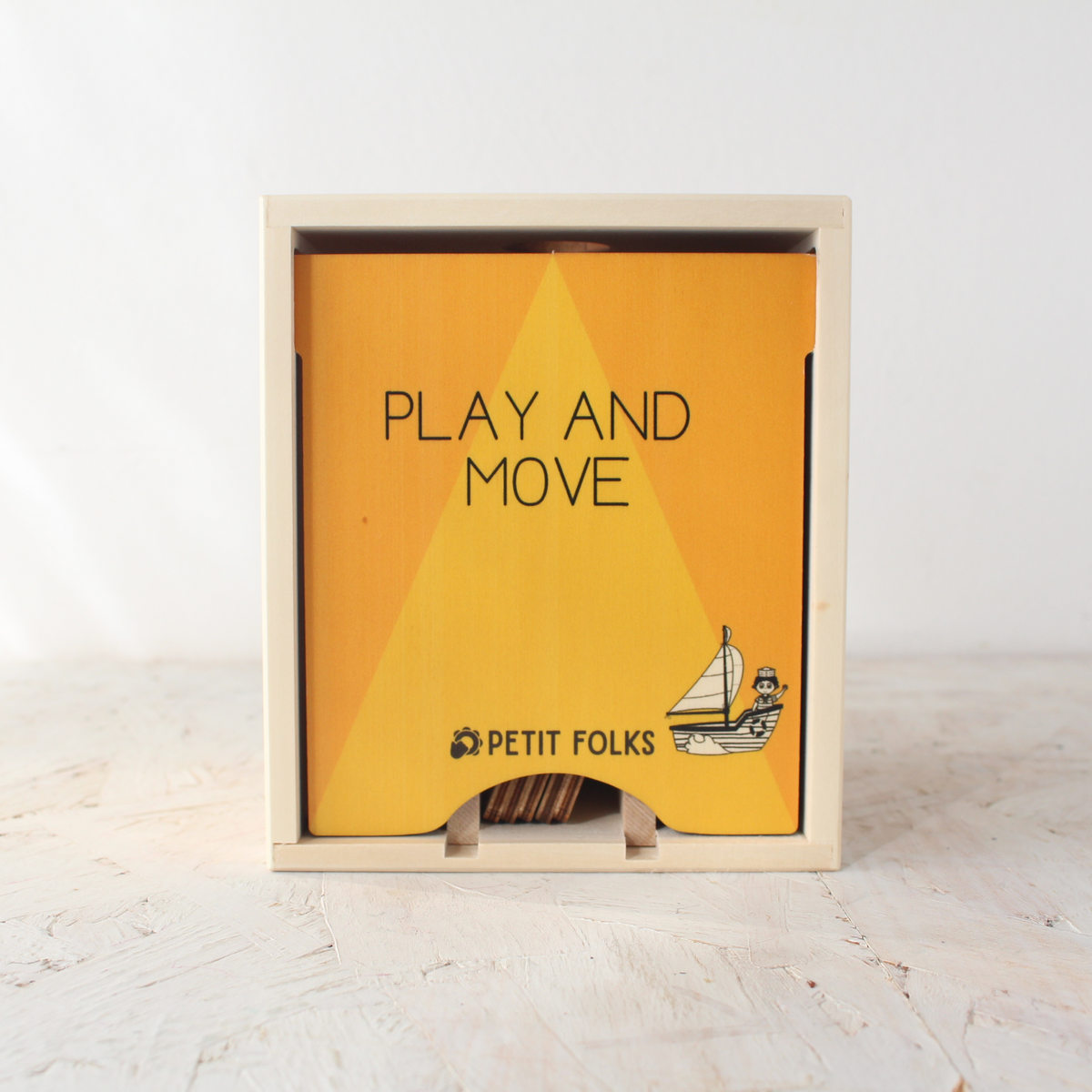 Play and Move (Anglès) - Caixa i App