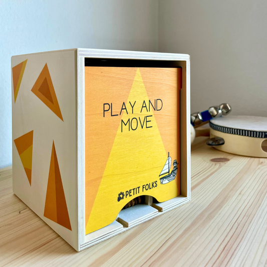 Play and Move (Anglès) - Caixa i App